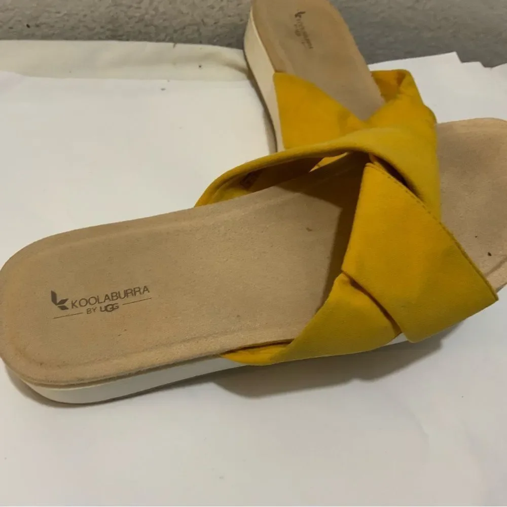 UGG Koolaburra Sandals Womens 10 M Golden Rod Carenza Twist Detail Slide Shoes